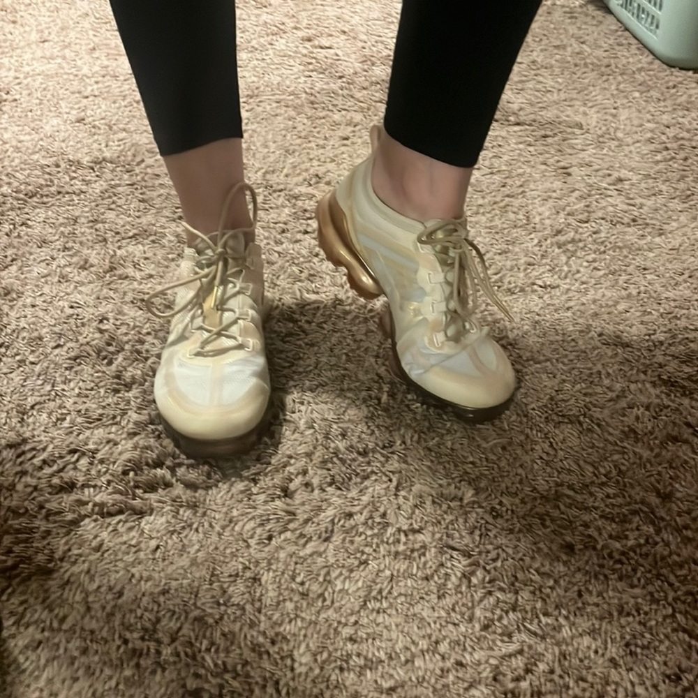 Nike vapormax shoe size 9